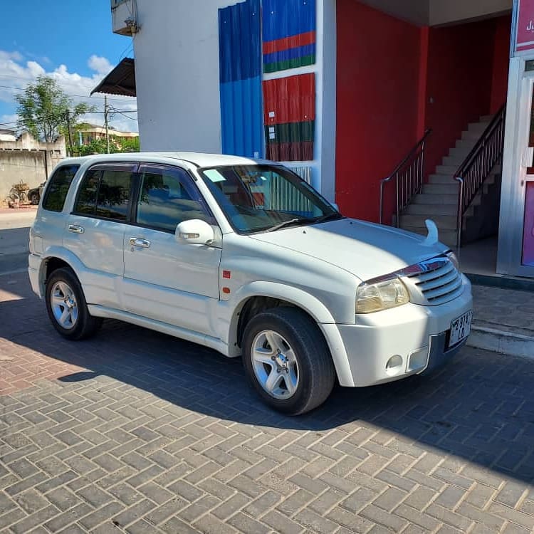 Escudo Grand Vitara